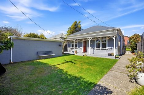 Photo of property in 94 Holly Road, St Albans, Christchurch, 8014