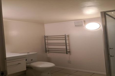 Photo of property in 6 Rixon Grove, Mount Victoria, Wellington, 6011