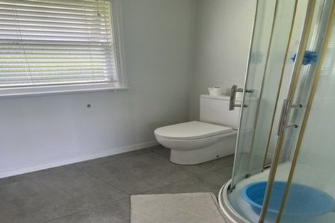 Photo of property in 98 Matipo Road, Mairangi Bay, Auckland, 0630