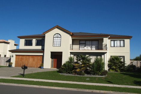 Photo of property in 27 Amberwood Drive, Northpark, Auckland, 2013