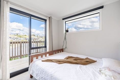 Photo of property in 4 Hauruia Way, Pyes Pa, Tauranga, 3112