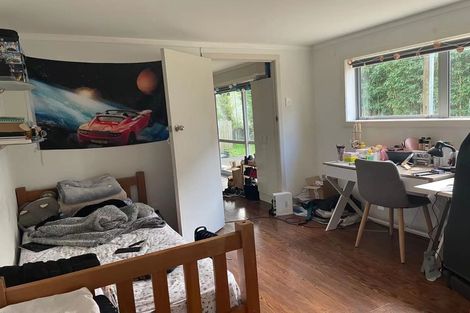 Photo of property in 4 Seaton Road, Murrays Bay, Auckland, 0630