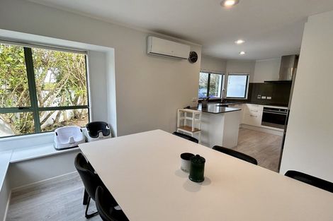 Photo of property in 8 Lingard Grove, Brooklyn, Wellington, 6021