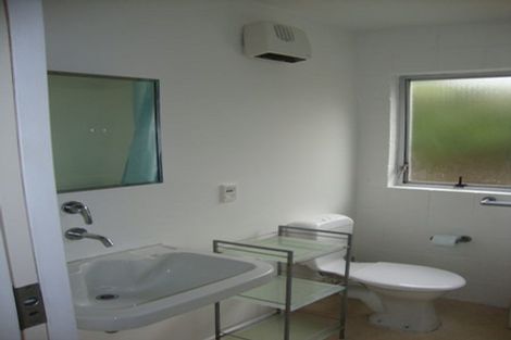 Photo of property in 2/201 Derwent Street, Island Bay, Wellington, 6023