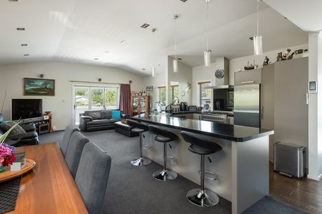 Photo of property in 14 Beach Road, Waikawa, Picton, 7220