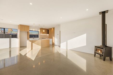 Photo of property in 5 Guthrie Street, Lake Hawea, 9382