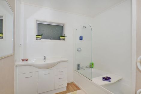 Photo of property in 54 Nottingham Street, Karori, Wellington, 6012