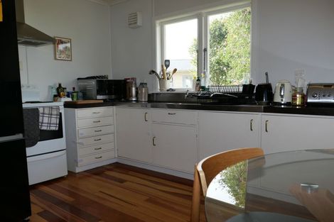 Photo of property in 9 Iti Street, Otaki, 5512