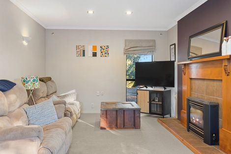 Photo of property in 9 Banks Place, Rangiora, 7400