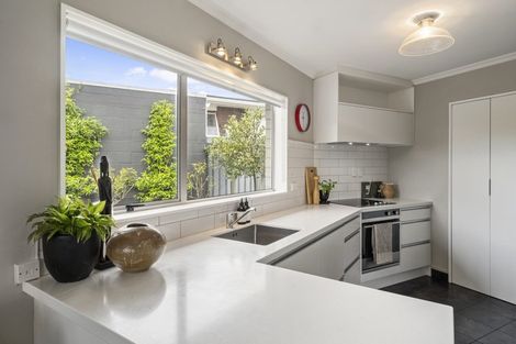 Photo of property in 3/3 Union Street, Merrilands, New Plymouth, 4312