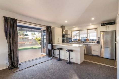 Photo of property in 30 Eglinton Street, Avondale, Christchurch, 8061