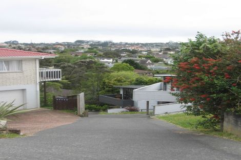 Photo of property in 1/65 Sunset Road, Totara Vale, Auckland, 0632