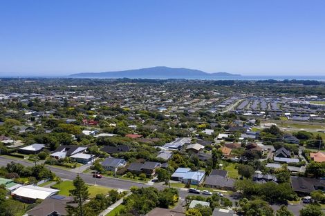 Photo of property in 48 Kotare Street, Waikanae, 5036