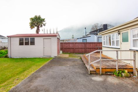 Photo of property in 4 Seddon Street, Te Aroha, 3320