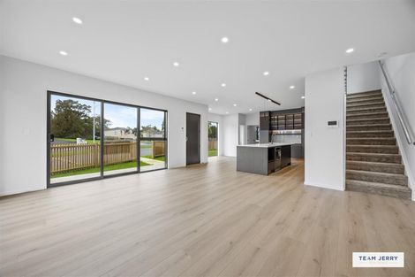 Photo of property in 339a Bucklands Beach Road, Bucklands Beach, Auckland, 2012