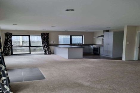 Photo of property in 118a Parkvale Road, Karori, Wellington, 6012