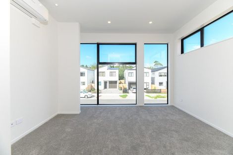 Photo of property in 17 Coast Garden Drive, Hobsonville, Auckland, 0616