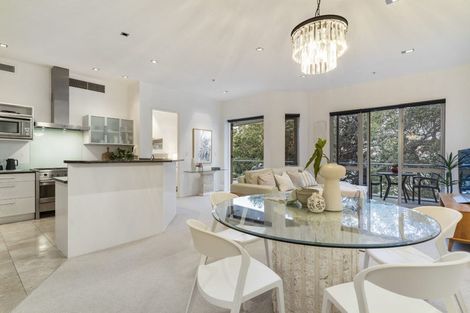 Photo of property in 1/7 The Promenade, Takapuna, Auckland, 0622