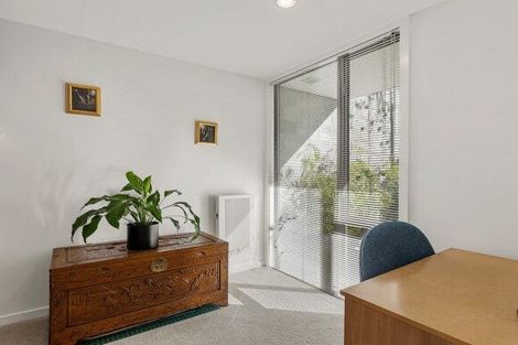 Photo of property in 35a Ngaio Road, Kelburn, Wellington, 6012
