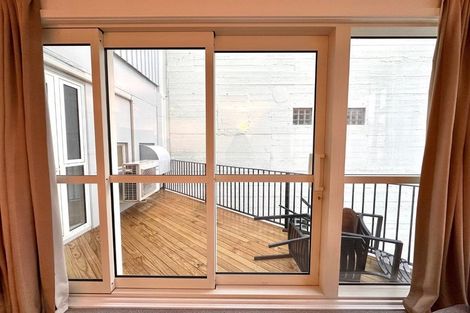 Photo of property in De Vere Apartments, 4/23 Tennyson Street, Te Aro, Wellington, 6011