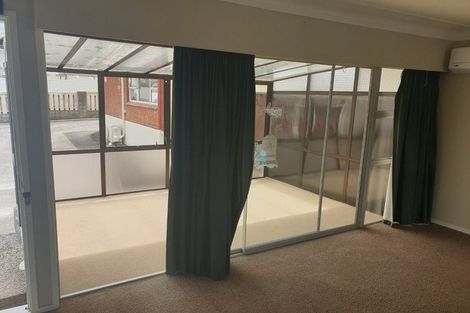 Photo of property in 3/62 Moana Avenue, One Tree Hill, Auckland, 1061