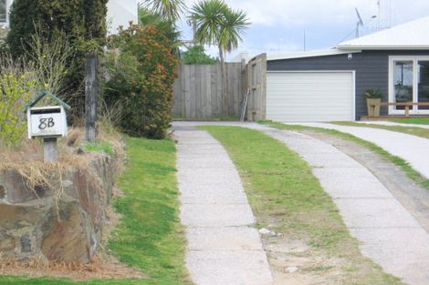 Photo of property in 8b Riverton Road, Mount Maunganui, 3116