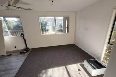 Photo of property in 30 Pipitea Place, Massey, Auckland, 0614