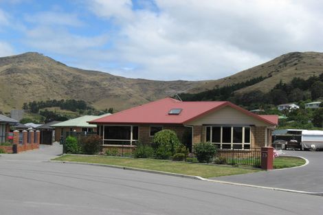 Photo of property in 73 Laing Crescent, Heathcote Valley, Christchurch, 8022