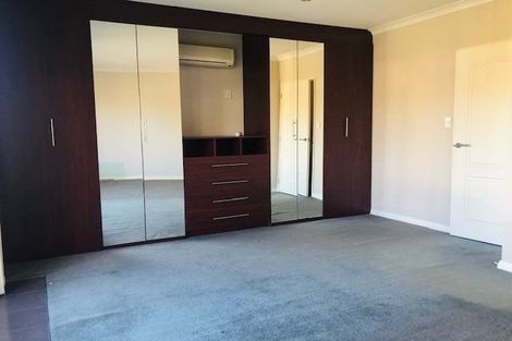 Photo of property in 14 Condor Place, Unsworth Heights, Auckland, 0632