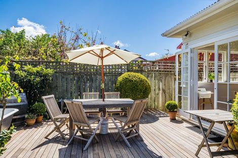 Photo of property in 17 Fitzherbert Street, Alicetown, Lower Hutt, 5010