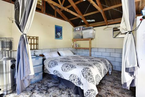 Photo of property in 26 Kamahi Road, Tennyson Inlet, 7195