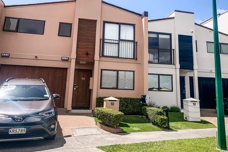 Photo of property in 10 Puma Drive, Golflands, Auckland, 2013