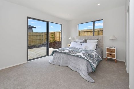 Photo of property in 13 Huahua Crescent, Papakura, 2110