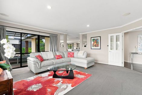 Photo of property in 2 Flavell Drive, Orewa, 0931