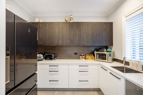 Photo of property in 6 Rushden Rise, Westmorland, Christchurch, 8025