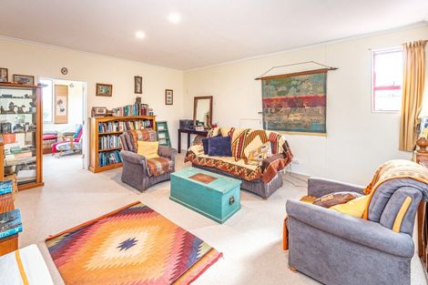 Photo of property in 25 Oakland Avenue, Saint Johns Hill, Whanganui, 4500