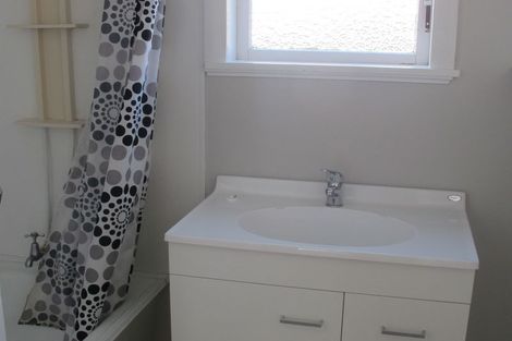 Photo of property in 12 Churchill Drive, Wilton, Wellington, 6035