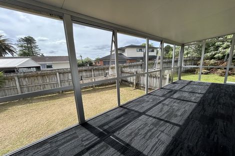 Photo of property in 77 Chilcott Road, Henderson, Auckland, 0612