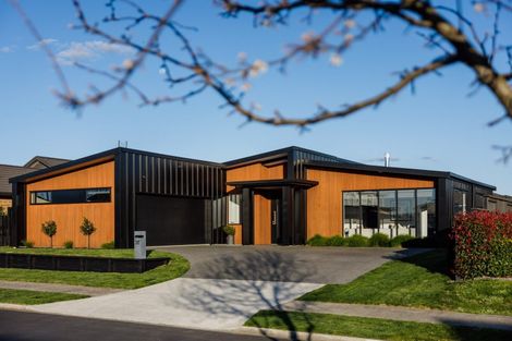 Photo of property in 27 Helen June Avenue, Flagstaff, Hamilton, 3210