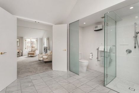 Photo of property in 40 Clissold Street, Merivale, Christchurch, 8014