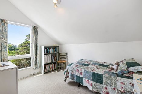 Photo of property in 18 Miraka Place, Birkenhead, Auckland, 0626
