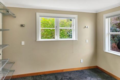 Photo of property in 1 Fleet Grove, Korokoro, Lower Hutt, 5012