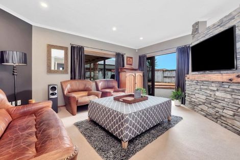 Photo of property in 19 Cranbrook Place, Rototuna North, Hamilton, 3210