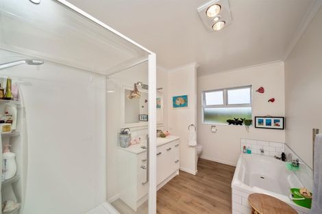 Photo of property in 242b Turuturu Road, Hawera, 4674