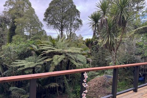 Photo of property in 2 Opou Road, Titirangi, Auckland, 0604