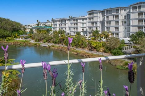 Photo of property in 85 Parkside Drive, Orewa, 0931