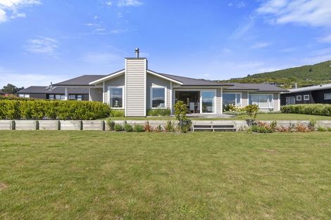 Photo of property in 13 Kestrel Lane, Kinloch, Taupo, 3377