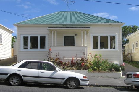 Photo of property in 17 Owens Road, Devonport, Auckland, 0624