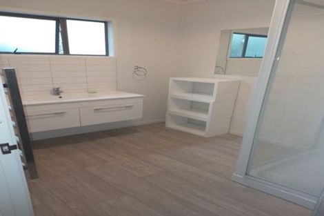 Photo of property in 1/9 Thorburn Avenue, Red Beach, 0932