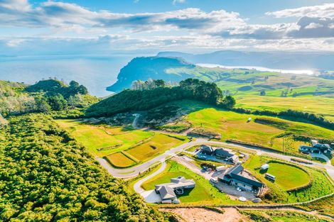 Photo of property in 5 Glendas Way, Acacia Bay, Taupo, 3385